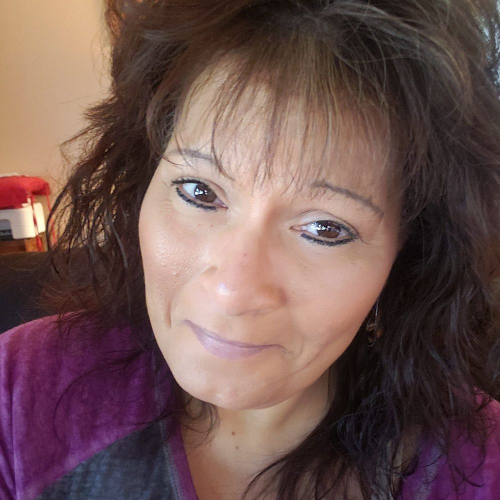 Meet your Posher, Carolina